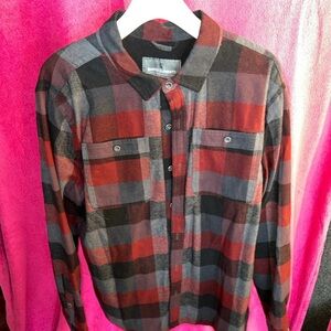 Flannel Button up Jacket 
Size Large 
In good condition